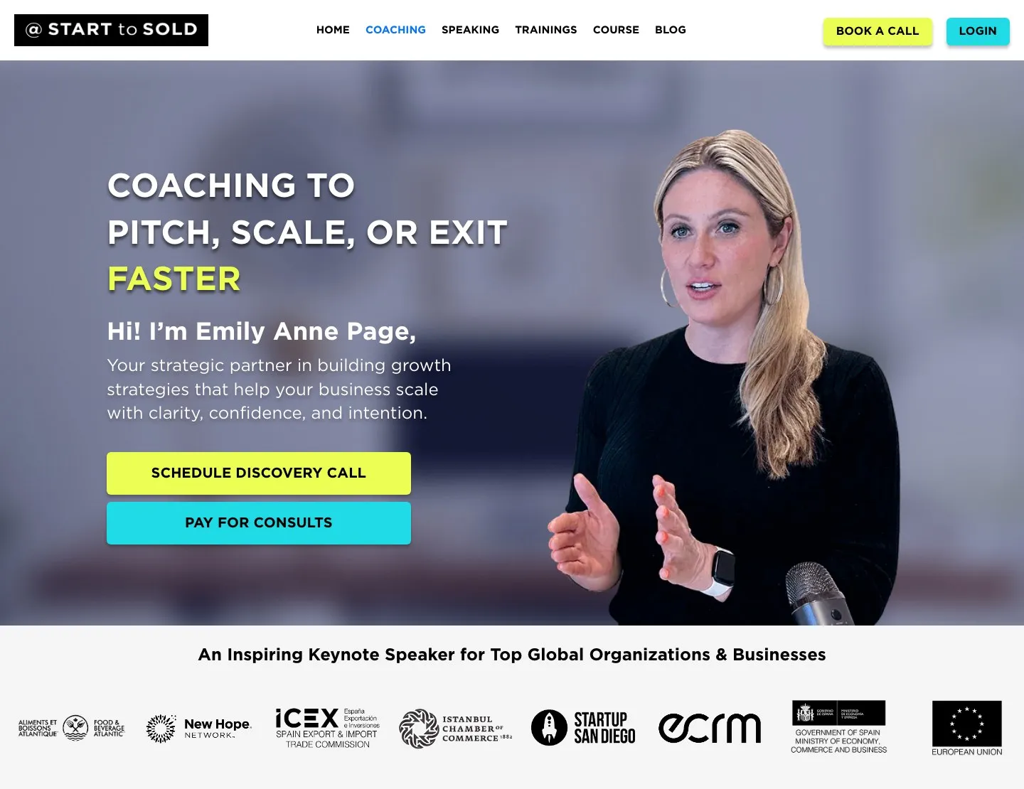 Cabecera de la página de Coaching de Start to Sold, con Emily Anne Page y dos botones de llamada a la acción
